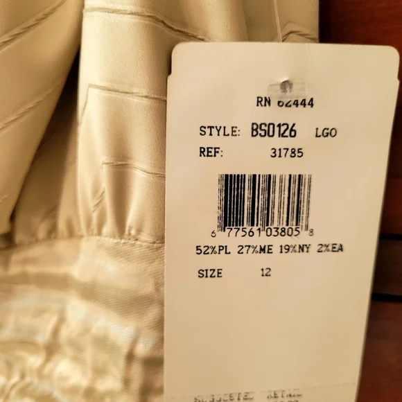 Couture Cocktail dress by Nicole Miller, gold lame, size 12. - Picture 6 of 6